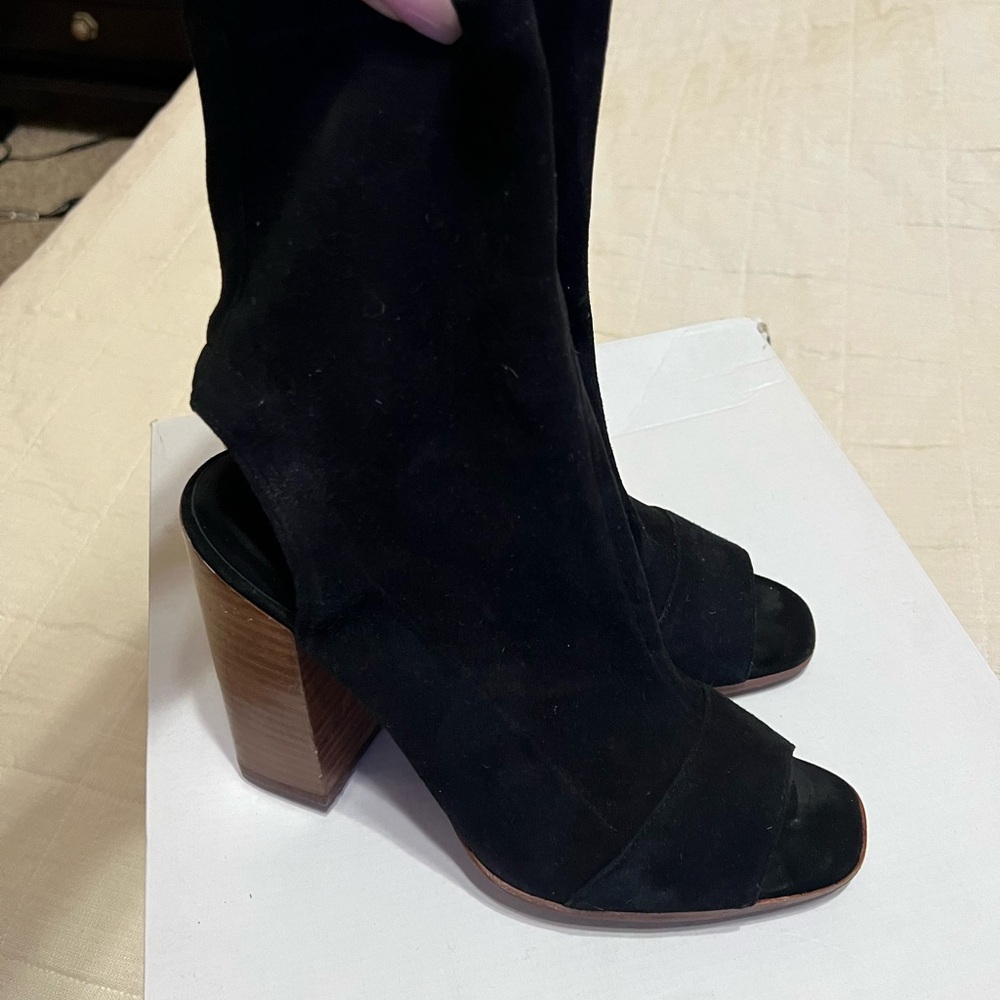 Black Women's suede Heeled bootie